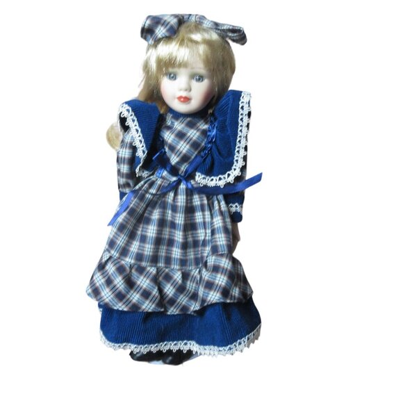 UniQue Porcelain Doll Limited Edition 16" - Llly - Picture 1 of 11